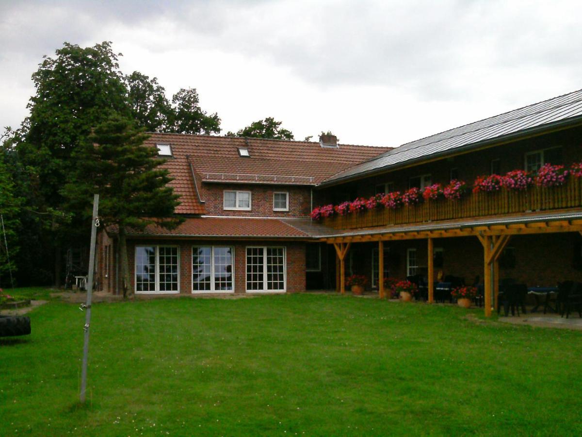 Ferienhof Meyer Landhotel Petershagen Exterior photo